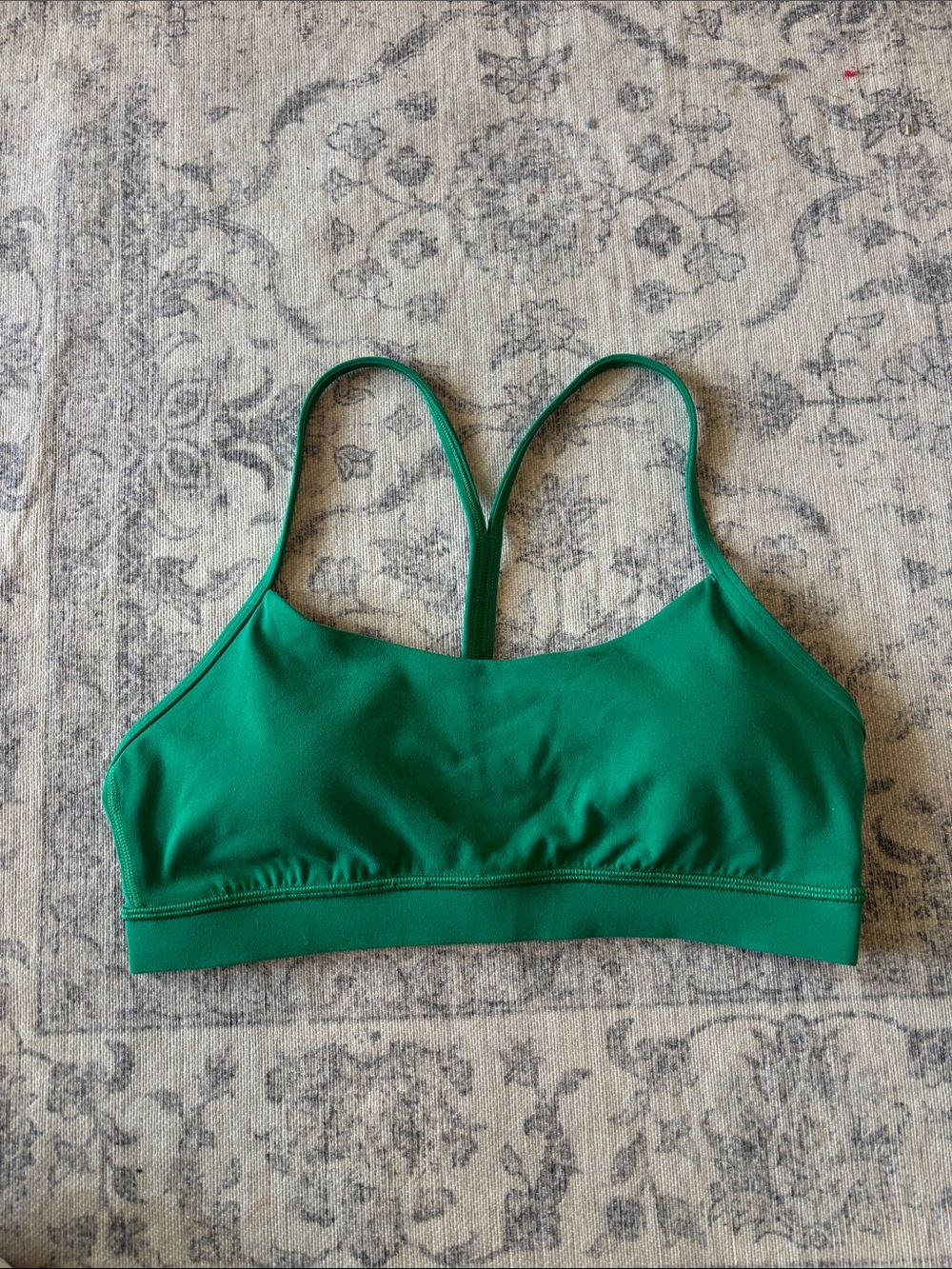 Lululemon Women’s Flow Y Sports Bra - size 10 - raceway green